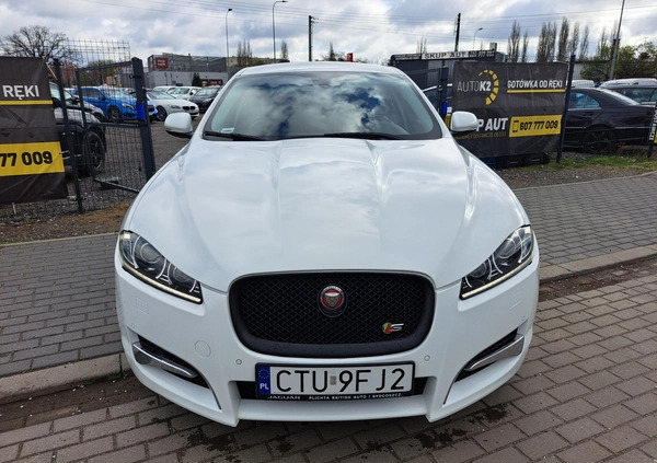 Jaguar XF cena 69900 przebieg: 212000, rok produkcji 2015 z Bydgoszcz małe 137